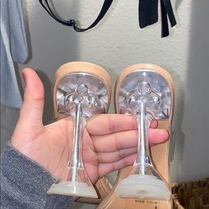 Cute heels!! Comfortable only worn 1 time!